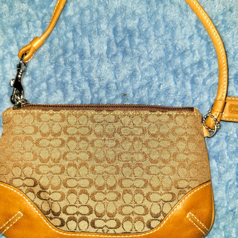 Vinatge Coach Wristlet never used
